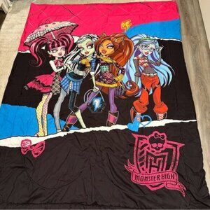 Monster High Comforter Twin Bedding Ghouls Rule 64" x 87” Blanket Reversible